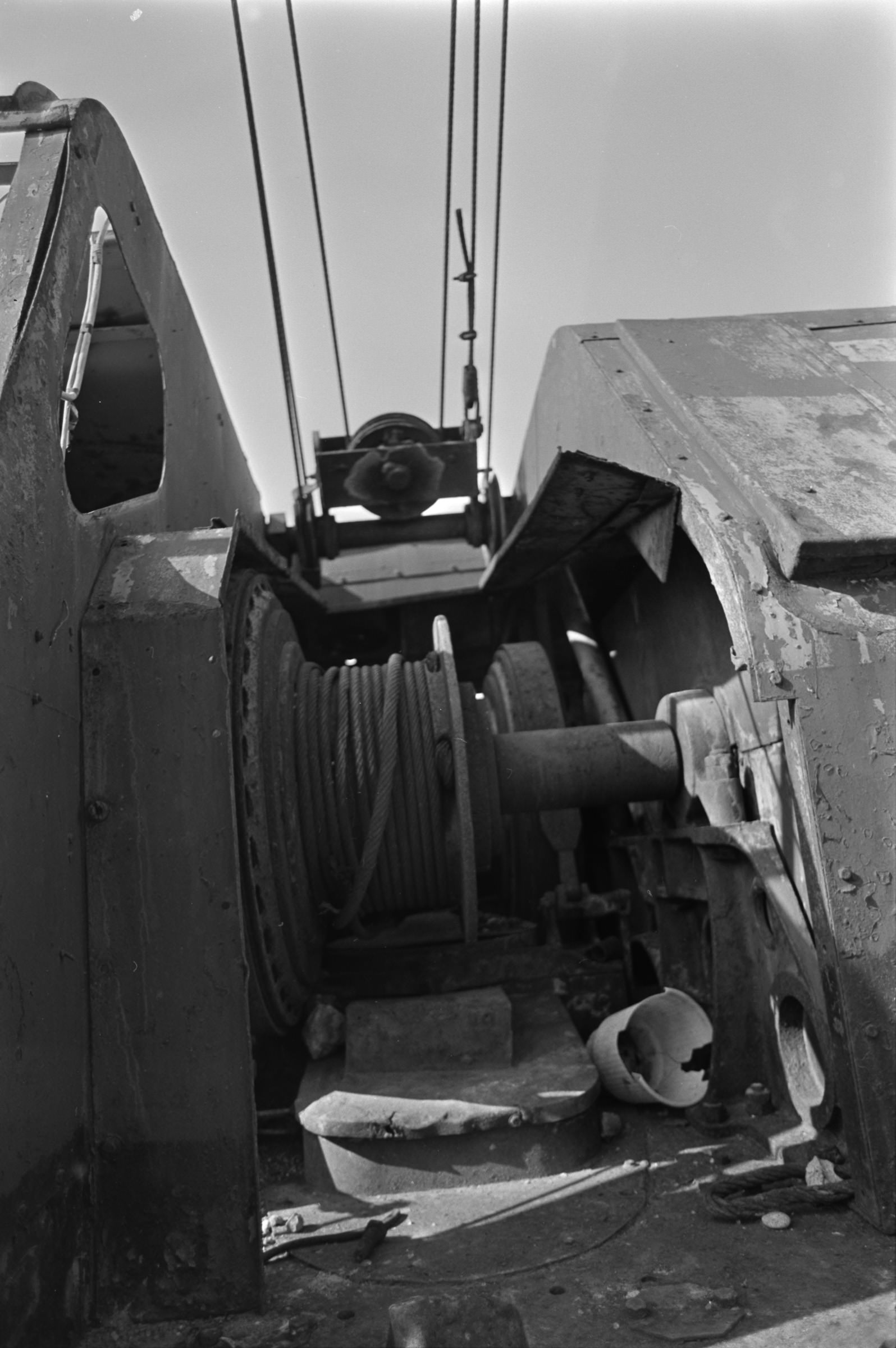 AHP F1991 09 002 sc240801 img30 NLP